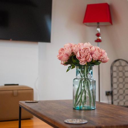 Stylish Townhouse, Work Desk, Fast Wi-Fi, Sleeps 6 Stamford Buitenkant foto