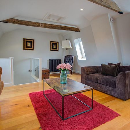Stylish Townhouse, Work Desk, Fast Wi-Fi, Sleeps 6 Stamford Buitenkant foto