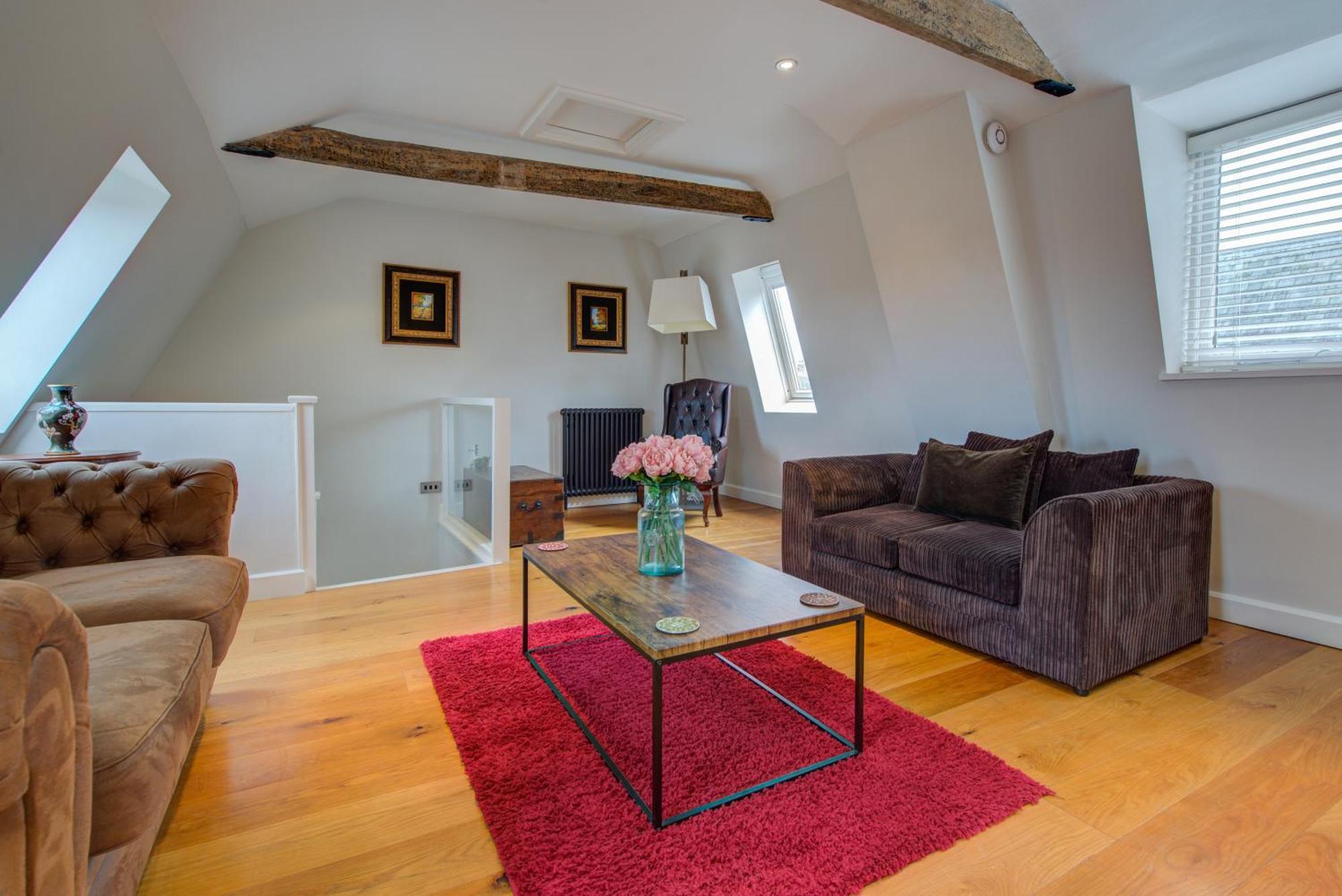 Stylish Townhouse, Work Desk, Fast Wi-Fi, Sleeps 6 Stamford Buitenkant foto
