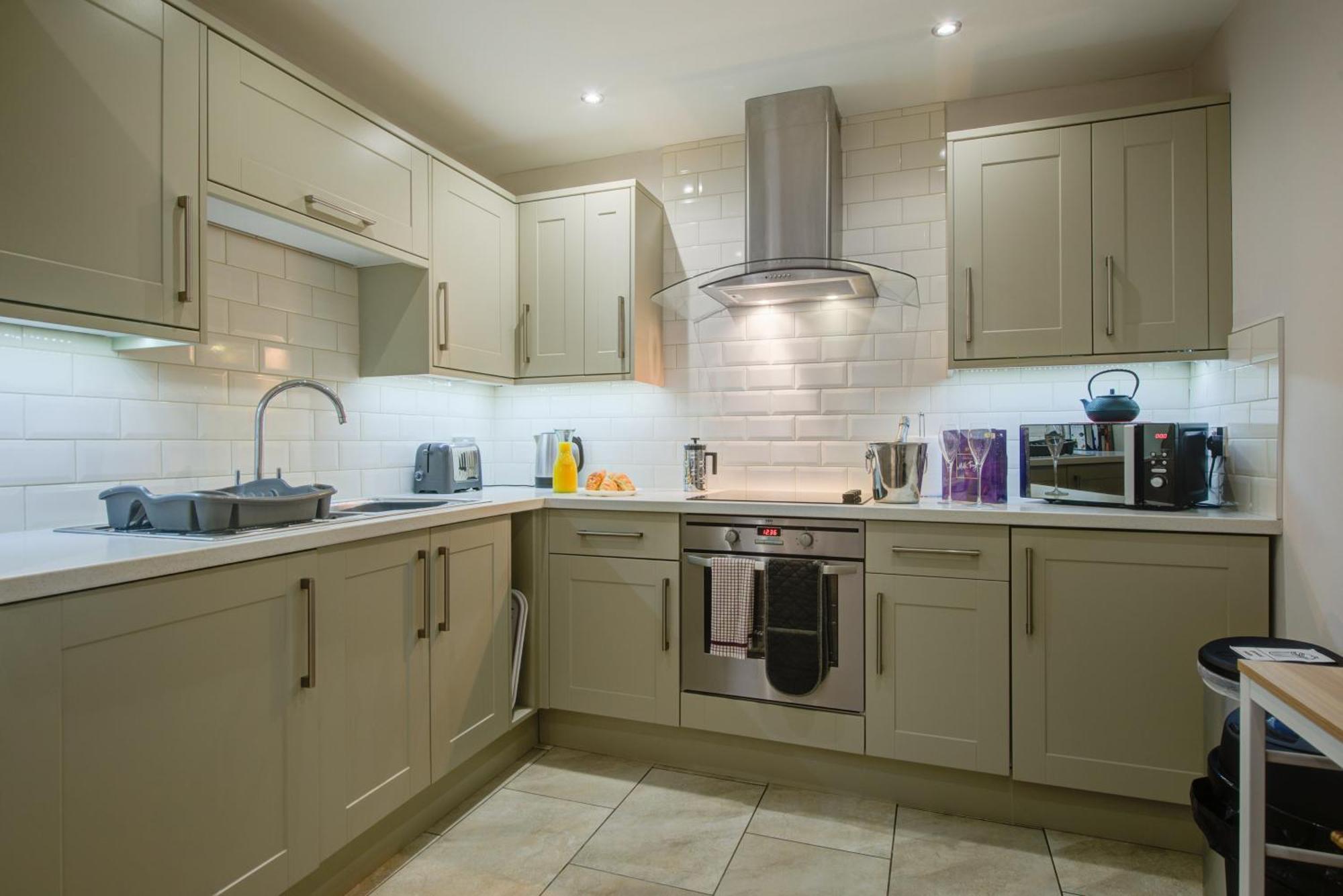 Stylish Townhouse, Work Desk, Fast Wi-Fi, Sleeps 6 Stamford Buitenkant foto