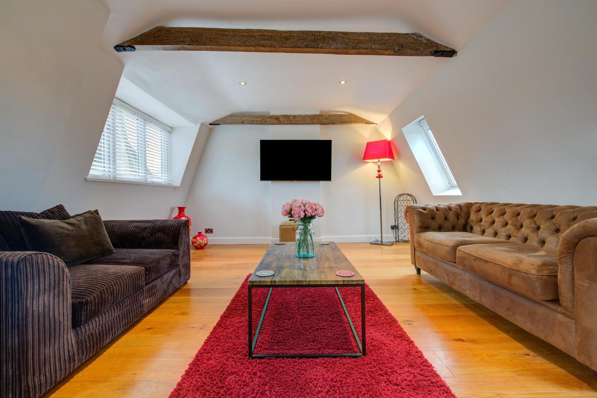 Stylish Townhouse, Work Desk, Fast Wi-Fi, Sleeps 6 Stamford Buitenkant foto
